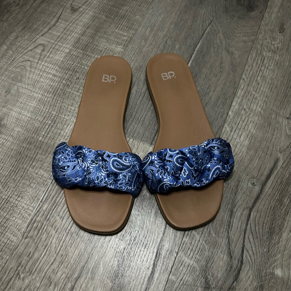BP Women’s Blue Bandana Sandals